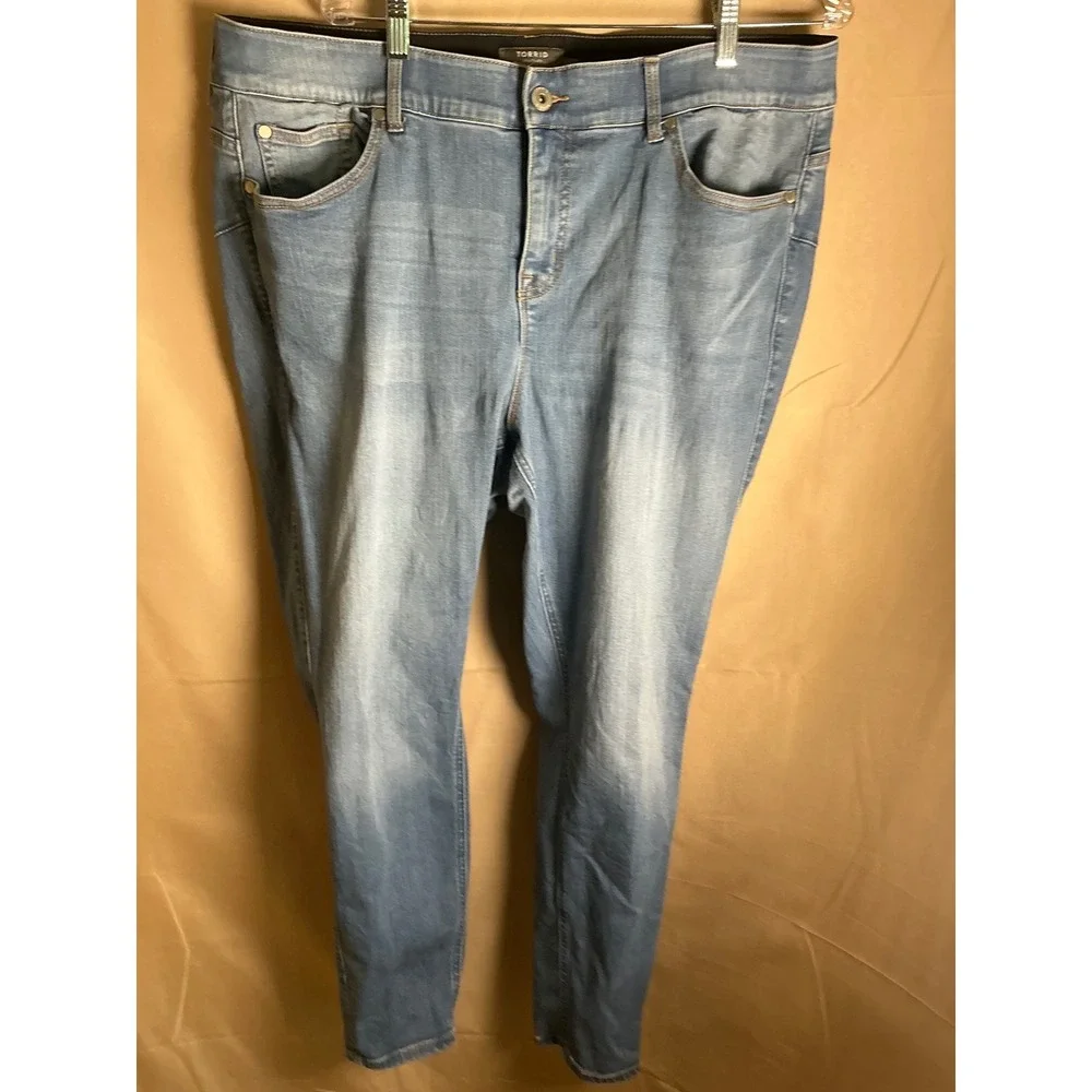 Torrid Bombshell Skinny Jeans Womens 20R Light Blue Excellent Premium Stretch
